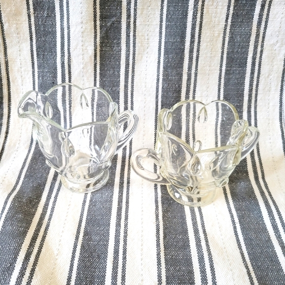 Vintage Indiana Glass Company Teardrop Sugar and Creamer Set - Picture 9 of 11